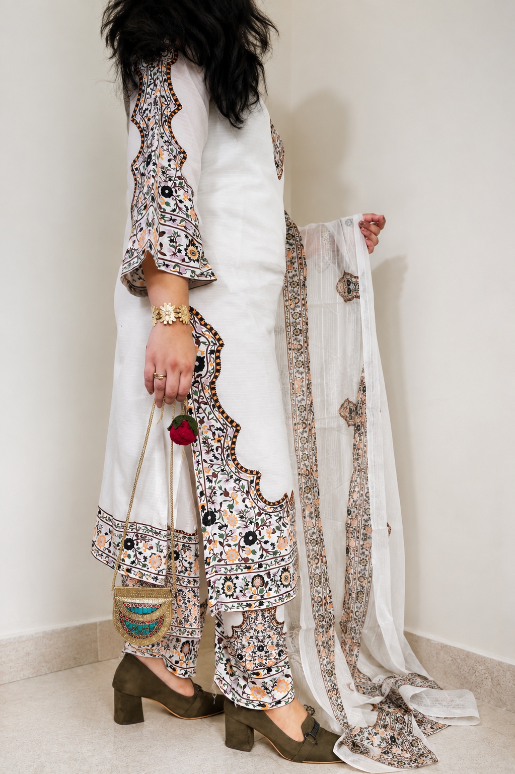 Ivory Bloom Printed 3-Piece Lawn Suit – Ivory & Multicolor