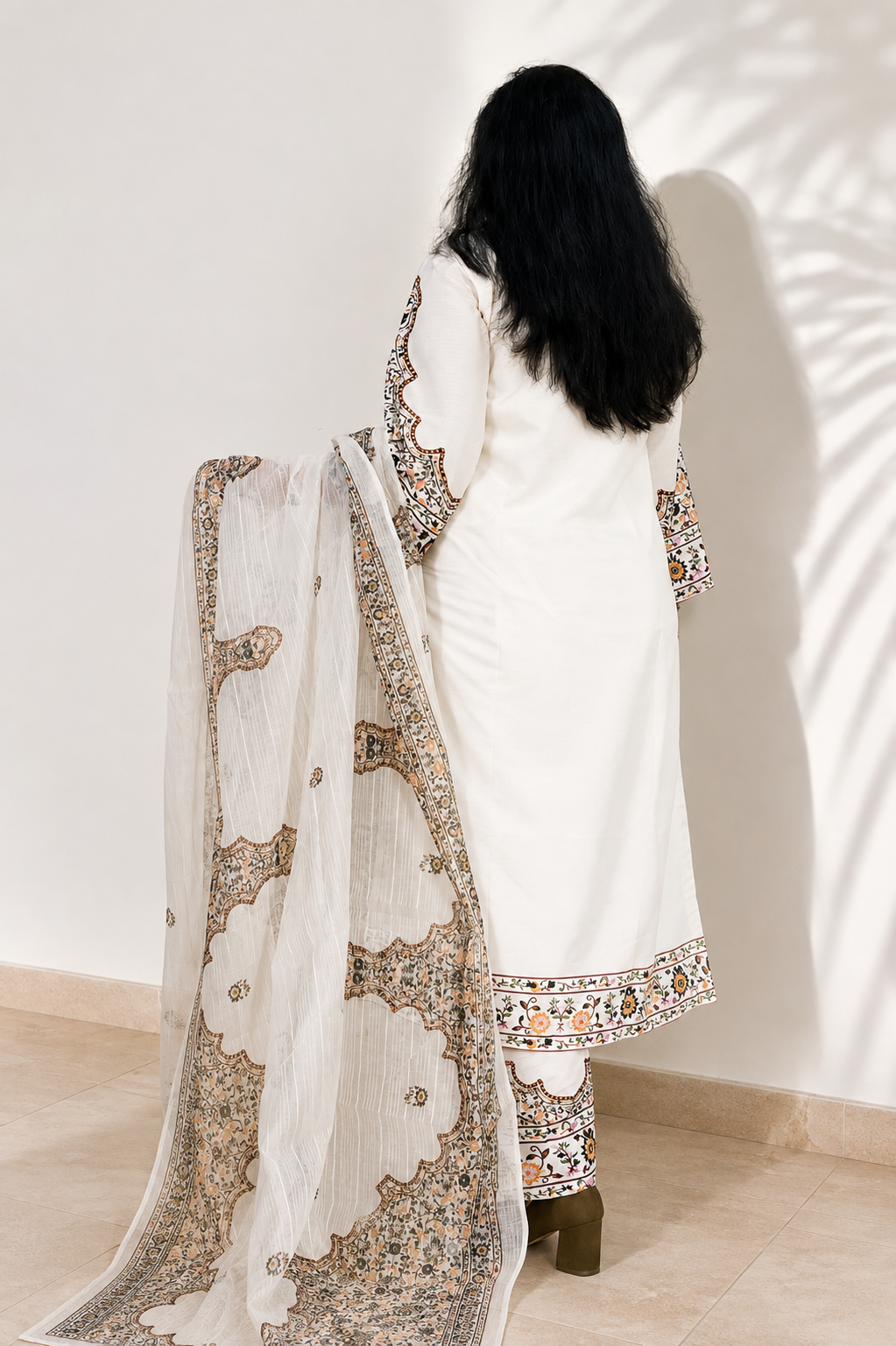 Ivory Bloom Printed 3-Piece Lawn Suit – Ivory & Multicolor